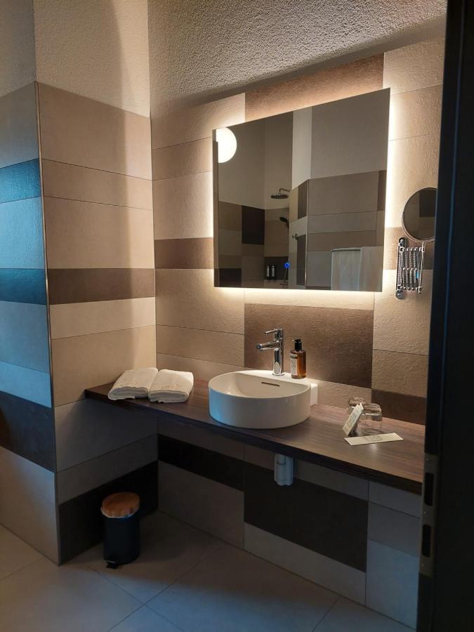 Kza Jura Swiss Hotel Courtedoux ภายนอก รูปภาพ